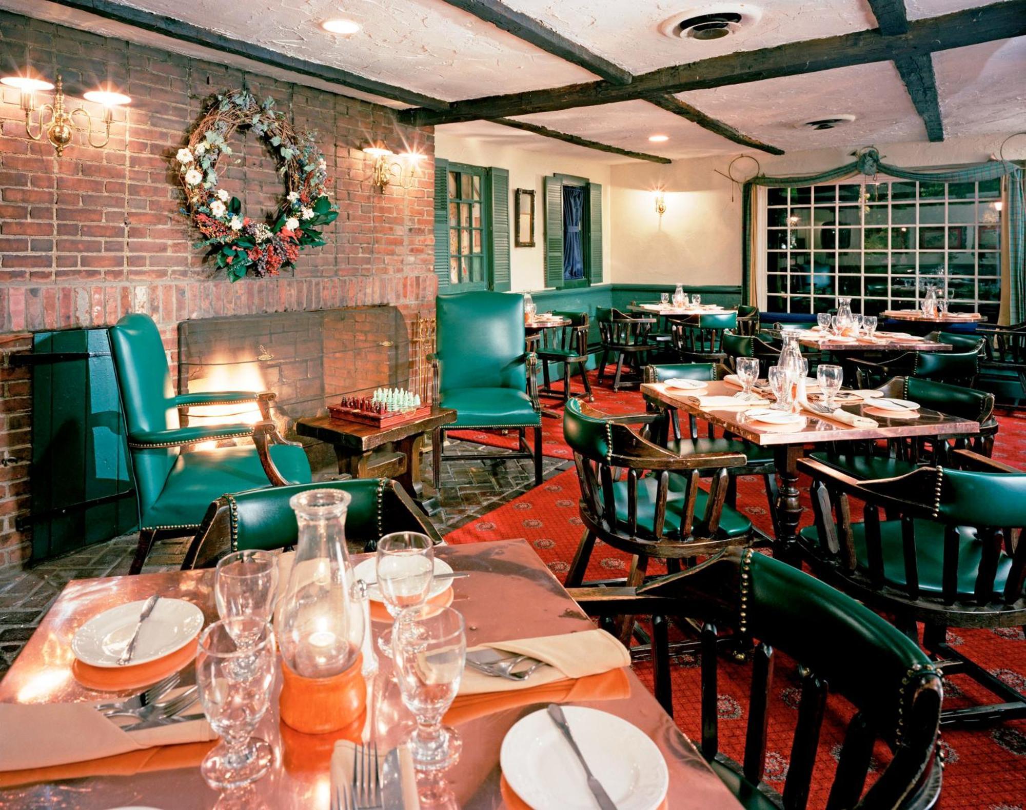 The Olde Mill Inn Basking Ridge Exterior foto